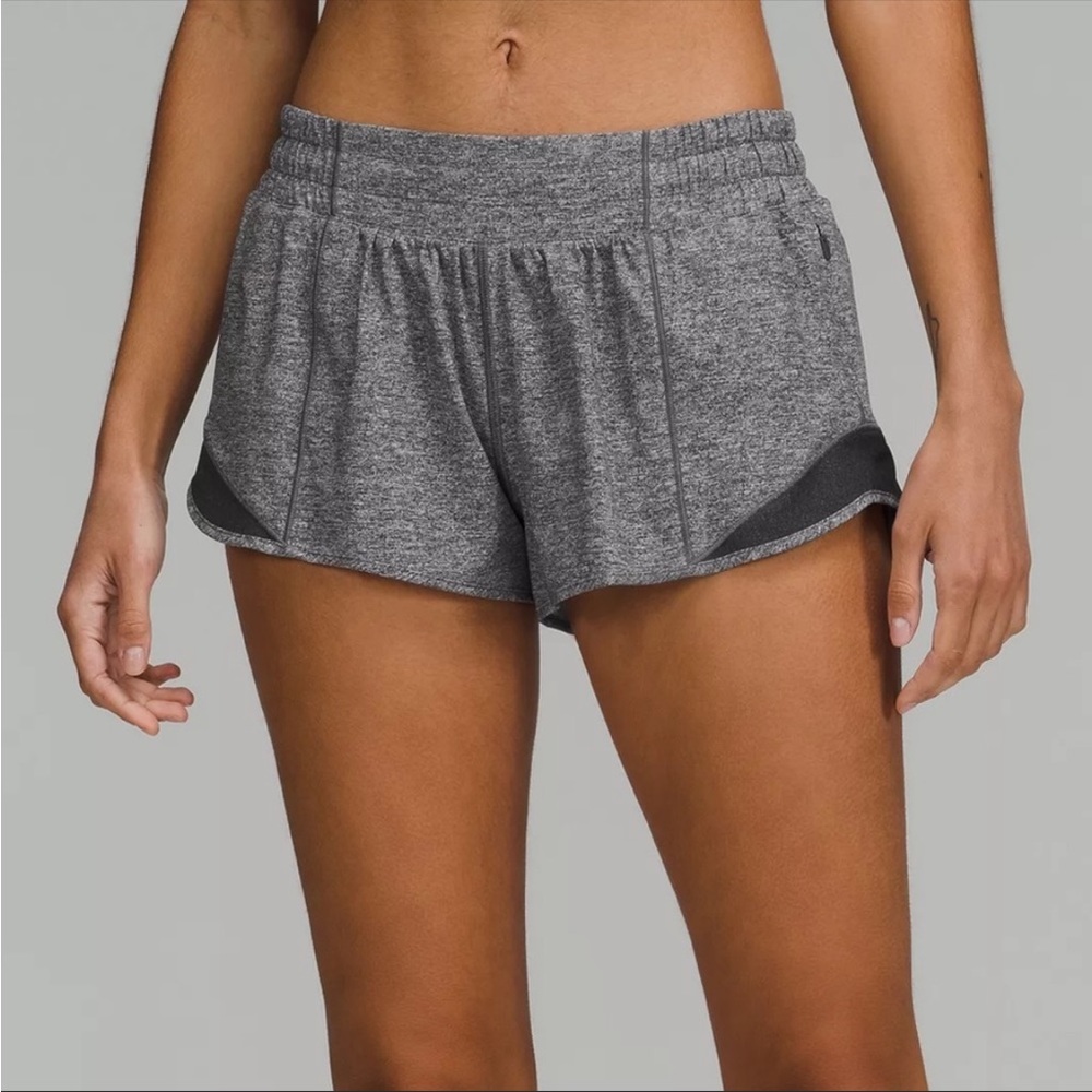 Lululemon Hotty Hot shorts - Women’s size 6
